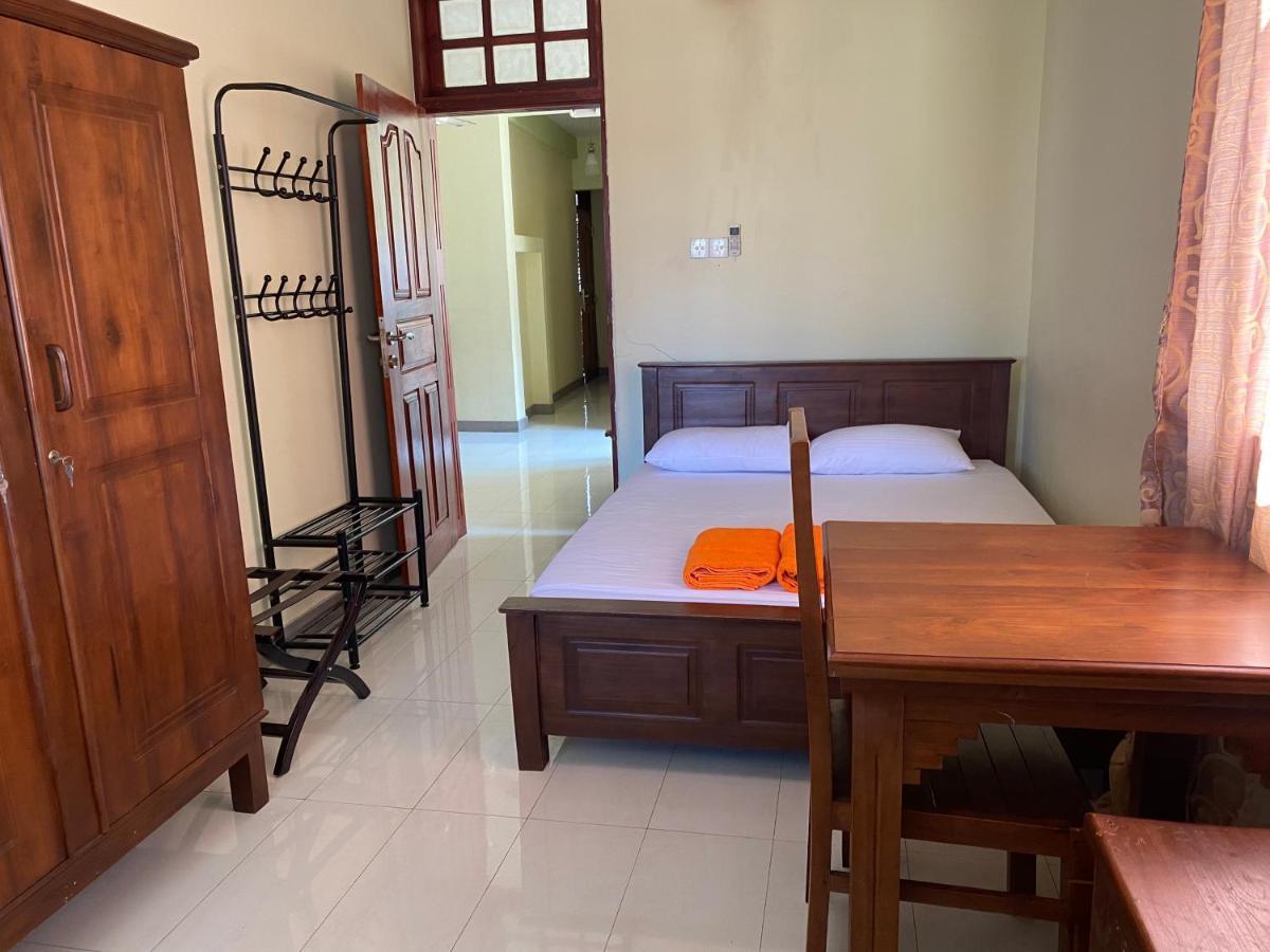 Diwan Apartment & Chalet Colombo Esterno foto