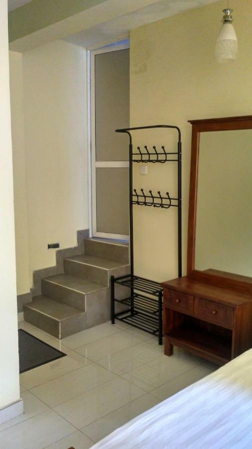 Diwan Apartment & Chalet Colombo Esterno foto